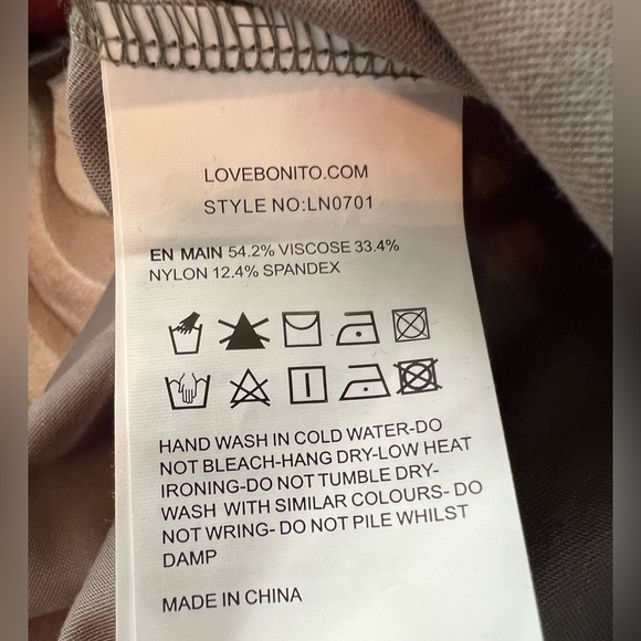 LOVE BONITO Jarlo Low Back Twist Maxi Dress size Medium soft & hands just right - Picture 7 of 14